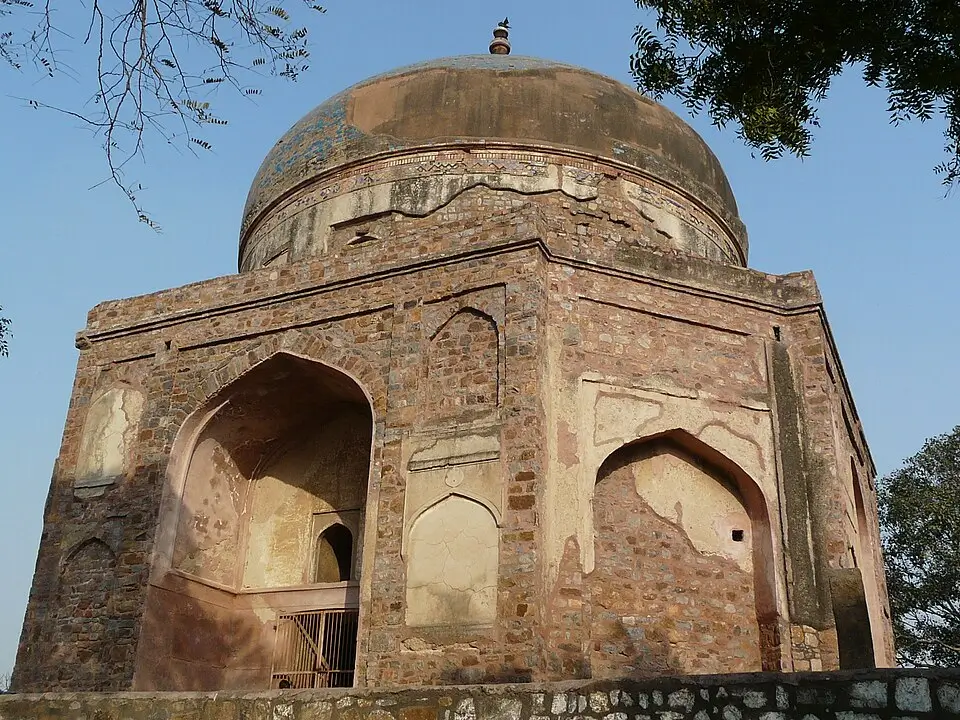 Nila Gumbad ca 1625–6, built by courtier Abdul Rahim Khan-I-Khana, for his servant Fahim Khan