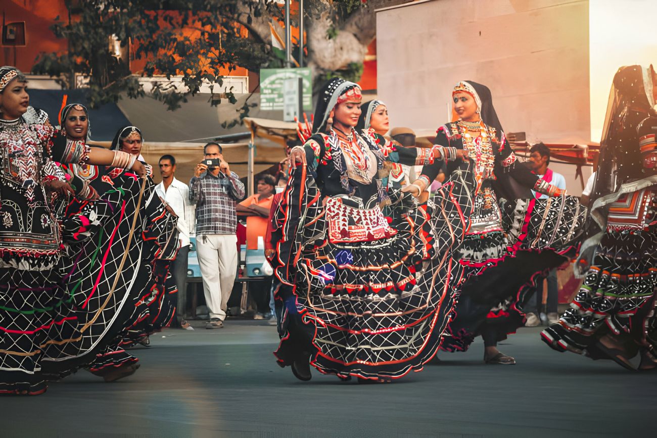Indian girls presenting Rajasthani Folk Dance on street of Jaipur