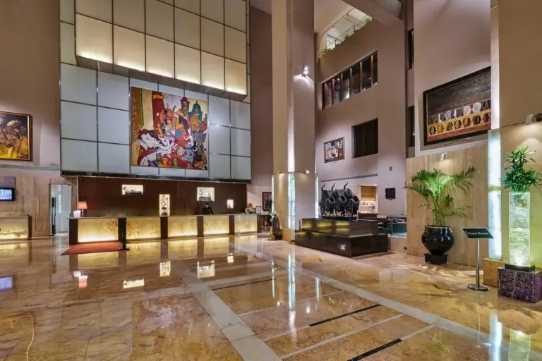 Lobby-A-Delhi-Hotel-Lalit-Palace