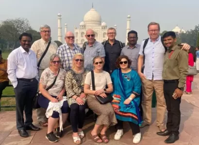 Family-Enjoying-trip-of-Taj-tour-By-Treasure-trip-india