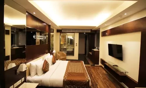 room in Hotel Golden Grand